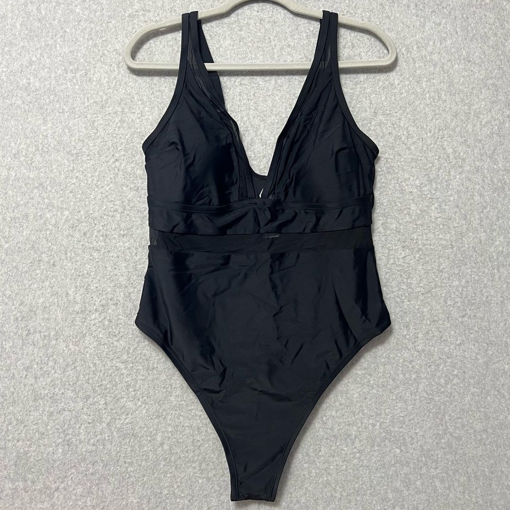 Cupshe Mesh Detail One Piece Swimsuit NWT Size 1X Black Plunge Cheeky - Picture 4 of 10
